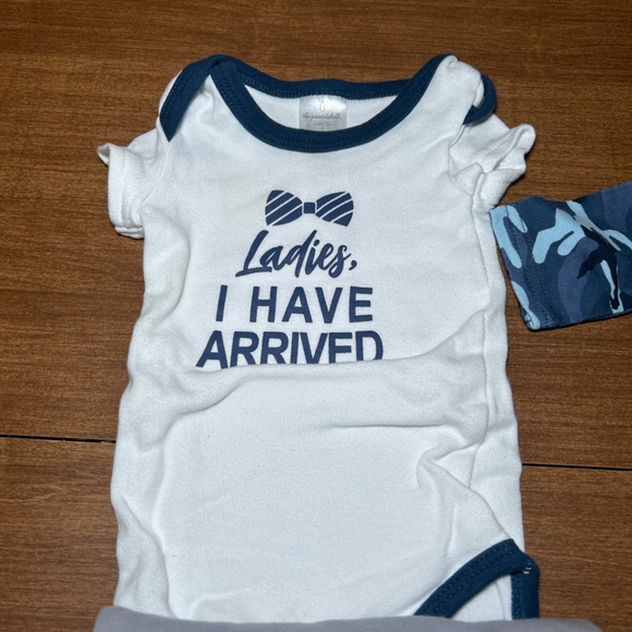 The Peanutshell onesie bundle - Picture 11 of 13